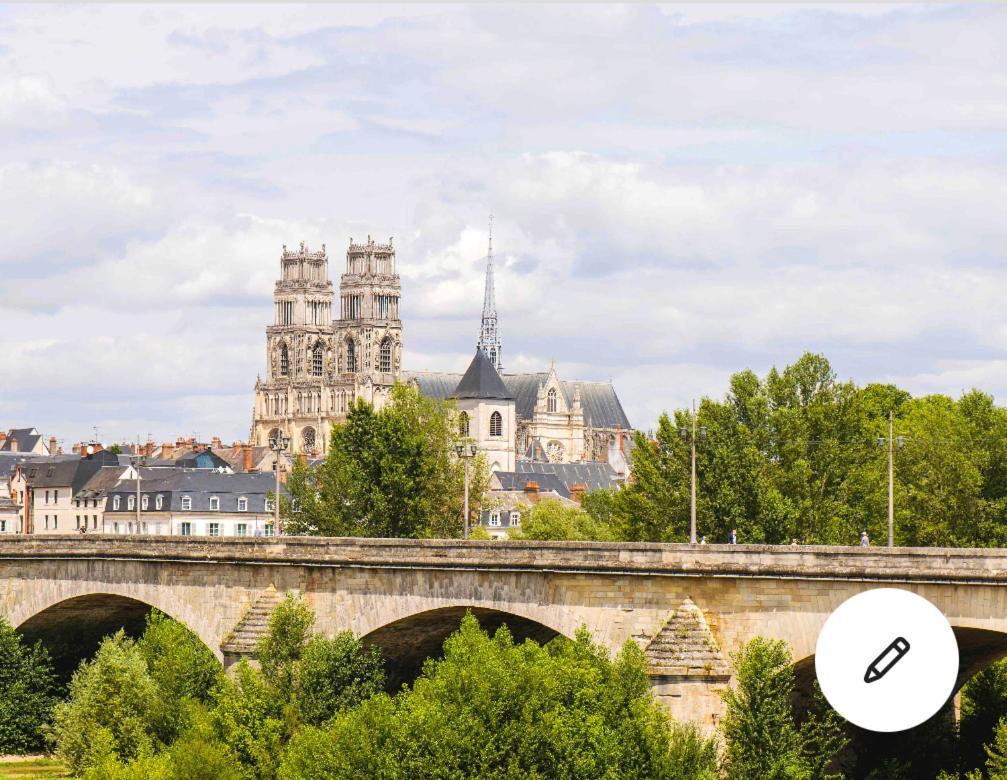 Cosy Loire, T2 Neuf, Front De Loire ,Vue Cathedrale,5Min A Pied Centre Ville Et Parking Prive Orléans Dış mekan fotoğraf